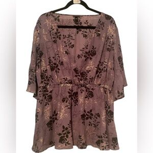 Torrid sz 2 purple floral flowy top